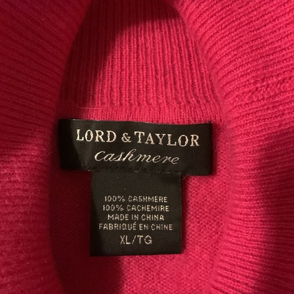 100% Lord & Taylor Cashmere sweater - Picture 2 of 3